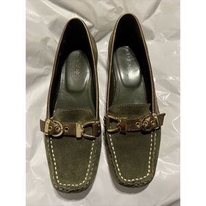 Nickels Solstice Olive Green Suede Gold Trim Slip-On Loafer Shoes Women's 7.5‎